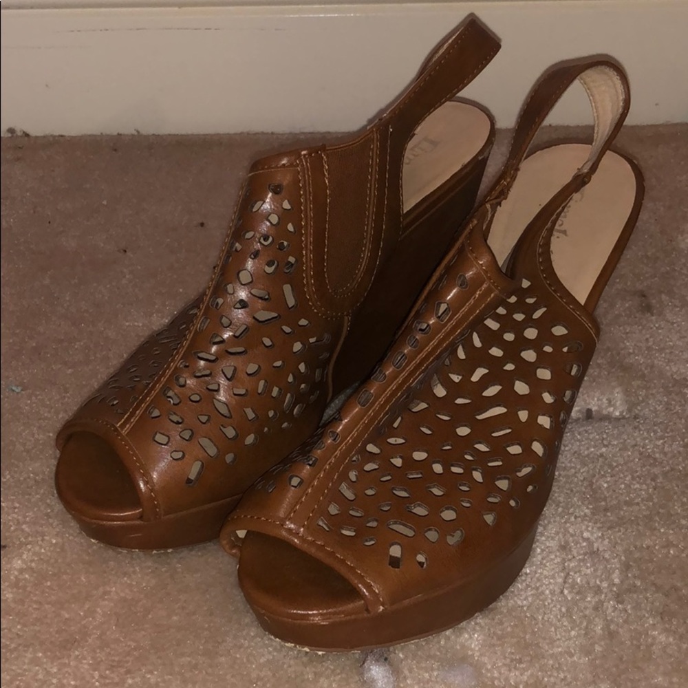 Brown wedges
